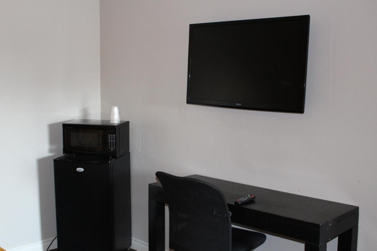 Lyfe & By Aga - Lax Airport Hotel
