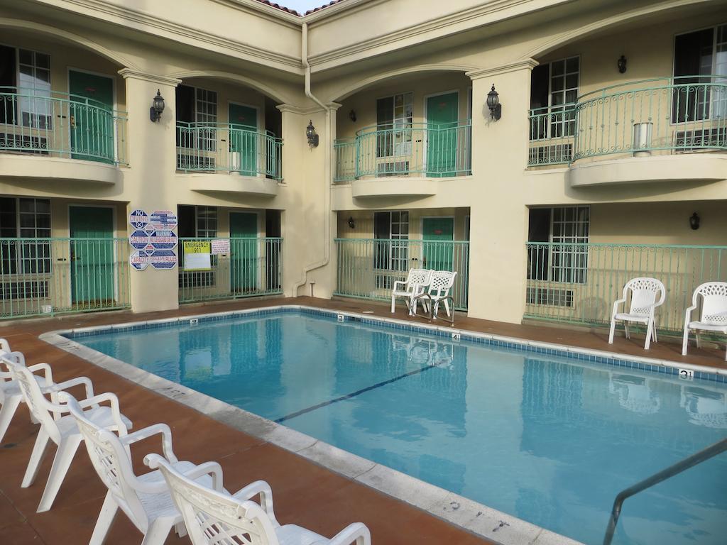 Lyfe & By Aga - Lax Airport Hotel Inglewood